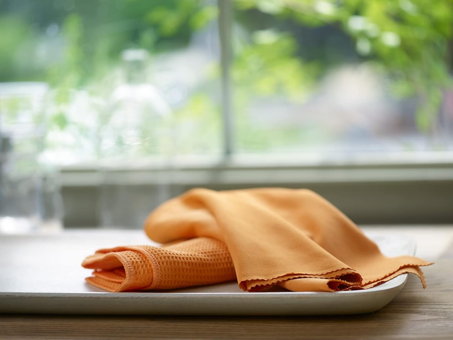 E-Cloth Microfiber Window Cleaning Cloth Kit - Glass Cleaning Cloth for Windows, Mirrors, Cars, Lenses, Eyeglasses, & More, Streak Free Clean, Machine Washable Reusable Towel - Tangerine Orange